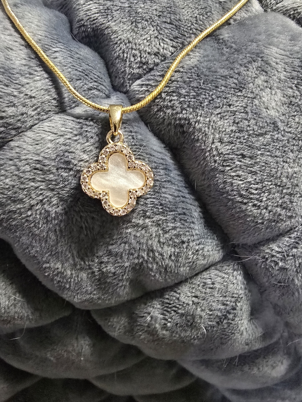 Gold Clover Pendant Necklace with White Mother-of-Pearl Inlay